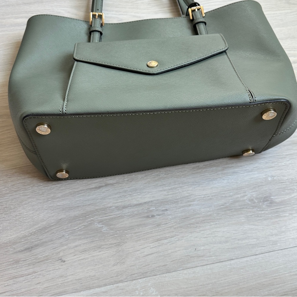 Michael Kors Olive Green Tote Bag - Picture 5 of 9